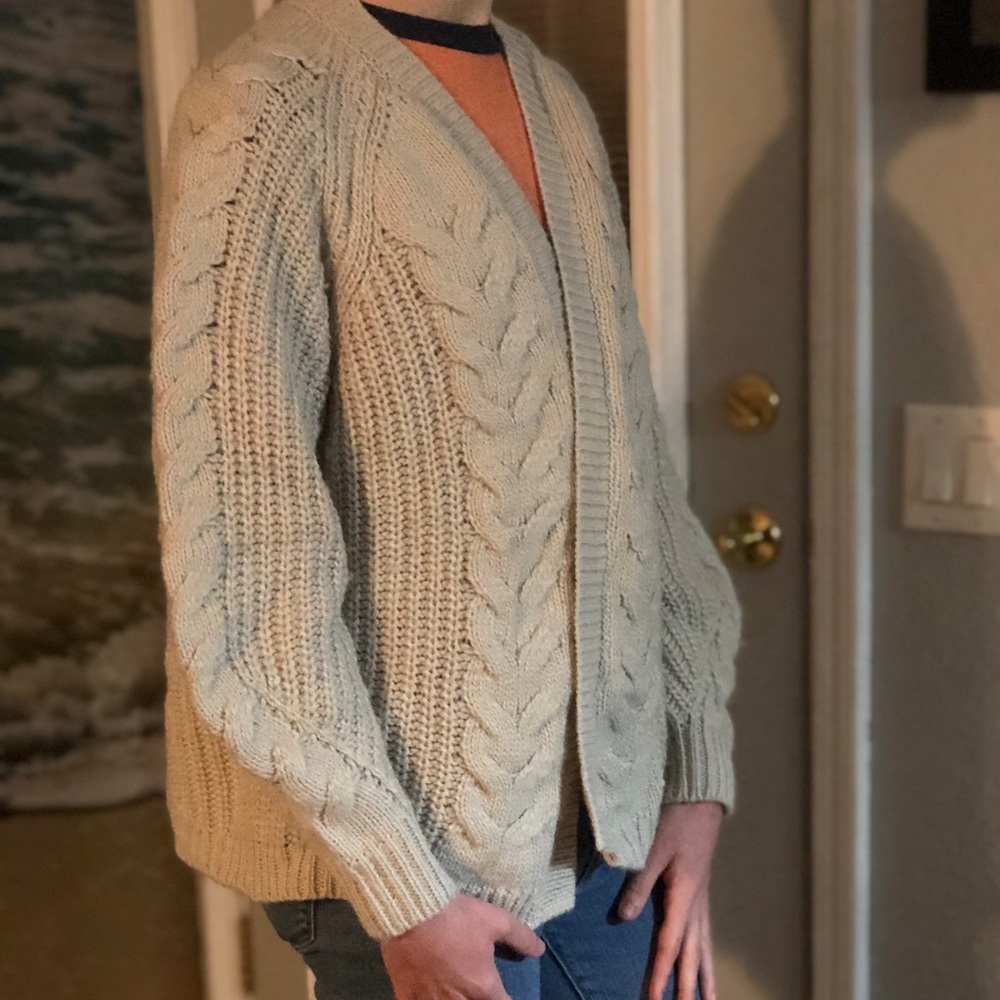 Universal Threads Cardigan - Picture 3 of 5